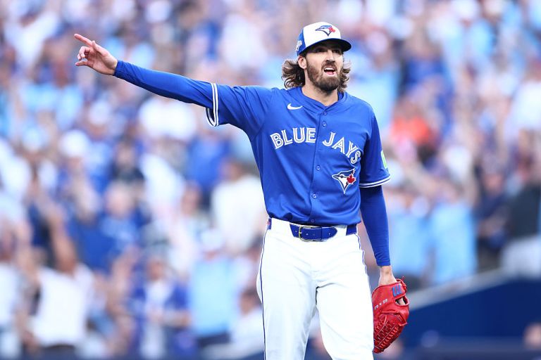 MLB Best Bets Today: DK Network Betting Group Picks for Friday 10/17/25