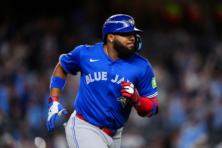 Best Vladimir Guerrero Jr. prop bet for Mariners vs. Blue Jays on Sunday 10/12/25