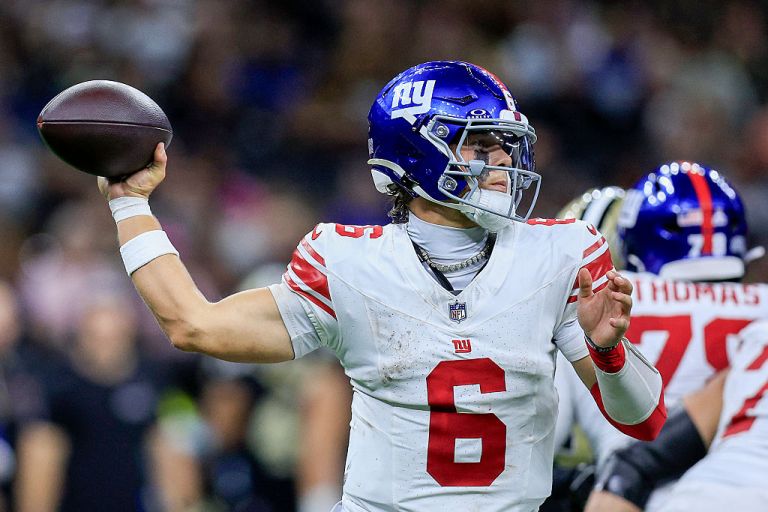 Best Eagles vs Giants Parlay Picks for NFL Week 6