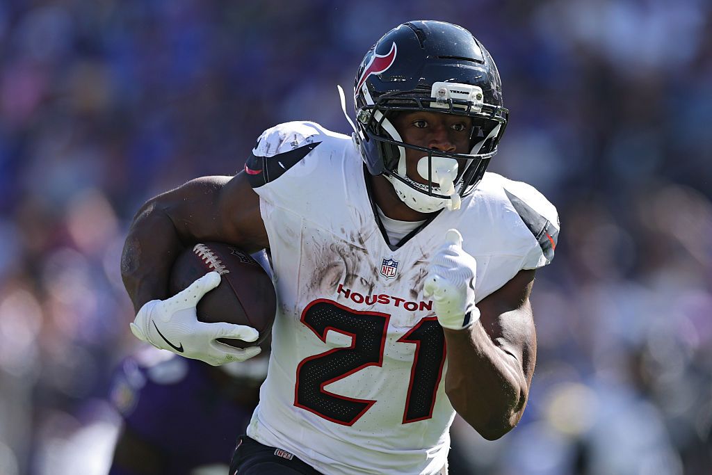 What happened to Nick Chubb? Live injury updates for Texans vs. Chiefs on Sunday 12/7/25