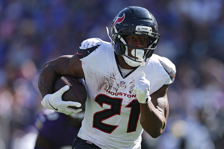 What happened to Nick Chubb? Live injury updates for Texans vs. Chiefs on Sunday 12/7/25