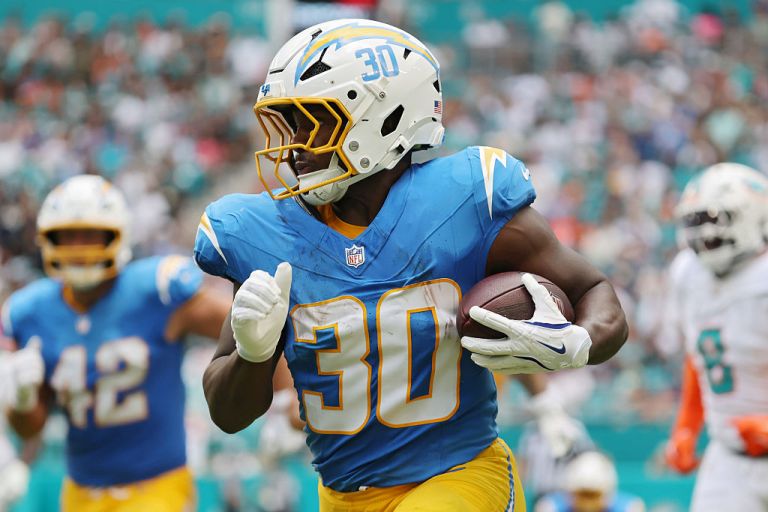 What happened to Kimani Vidal? Live injury updates for Jaguars vs. Chargers NFL Week 11 on 11/16/25