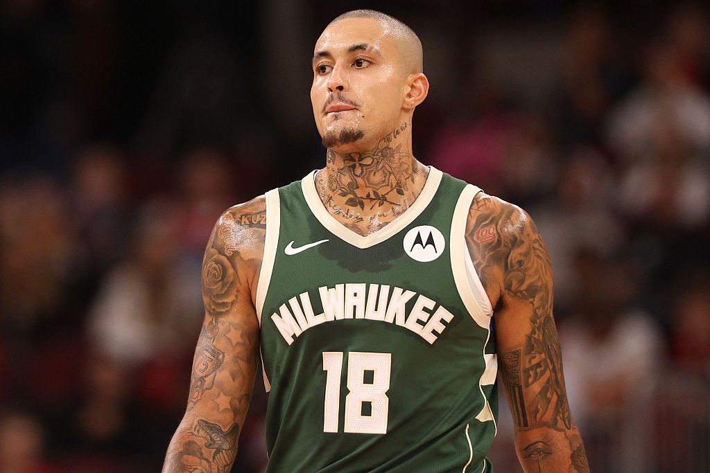 What happened to Kyle Kuzma? Live injury updates for Bucks vs. Raptors on 10/24/25