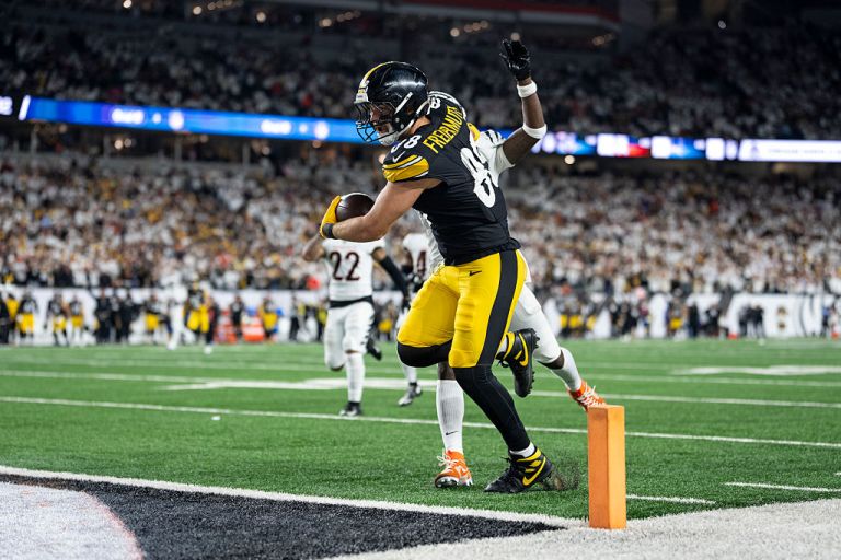 TE Start ‘Em, Sit ‘Em Picks: Fantasy Football Tight Ends to Start or Sit in Week 8