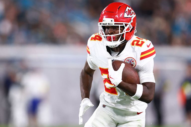 Fantasy Football Value Picks: Top MNF NFL DFS Bargain Plays for Week 8 2025