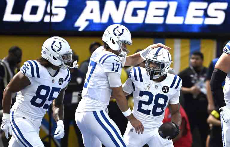 NFL Survivor Pool Strategy for Week 8 2025
