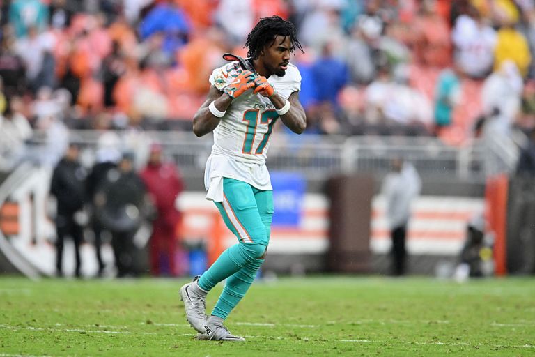 What happened to Jaylen Waddle? Live injury updates for Dolphins vs Buccaneers on Sunday 12/28/25