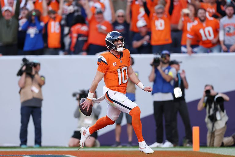 Fantasy Football Millionaire Picks: Top DraftKings NFL DFS Plays for Week 8 2025
