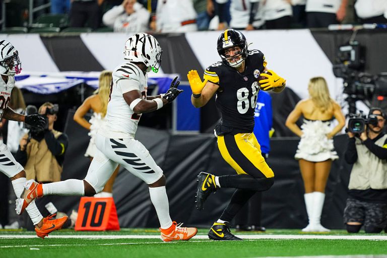 NFL Best Bets: Jon Gruden’s Same Game Parlay for Packers vs. Steelers on Week 8 Sunday Night Football