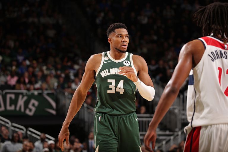 Tracking the leader for DraftKings King of the Court: Tuesday 10/28/25