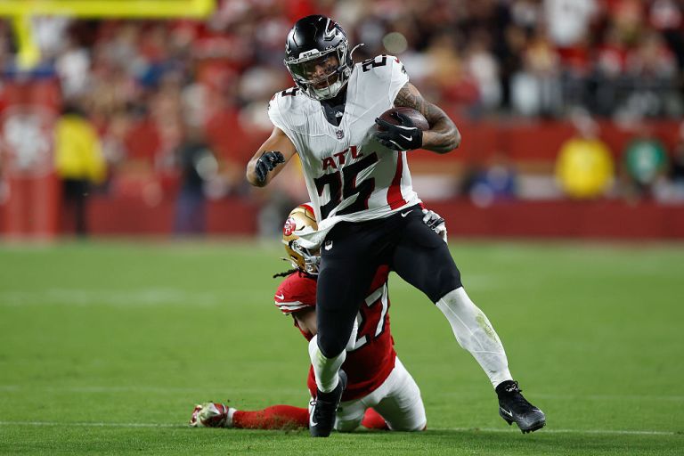NFL Week 8 Best Bets: Fantasy Football Pregame’s Top Parlay Picks for Sunday 10/26/25