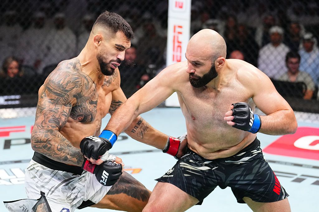 Prediction, pick for Azamat Murzakanov vs. Paulo Costa at UFC 327
