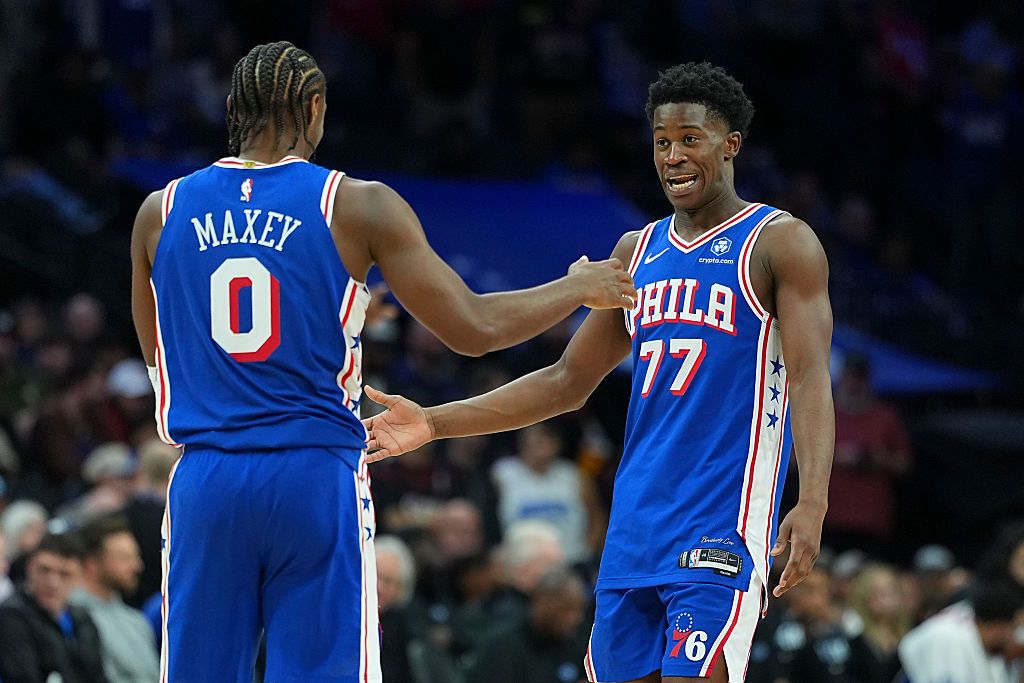 Philadelphia 76ers at Milwaukee Bucks prediction, pick for Friday 12/5/25