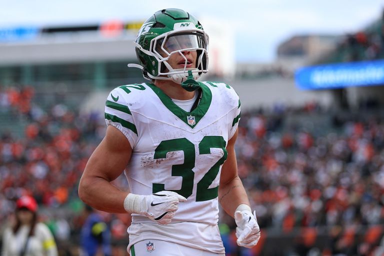 Is Isaiah Davis a must-start if Breece Hall sits in Week 15 vs. Jaguars?
