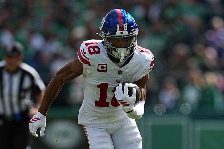 Fantasy Football Cheat Sheet: Top DraftKings NFL DFS Plays for Week 10