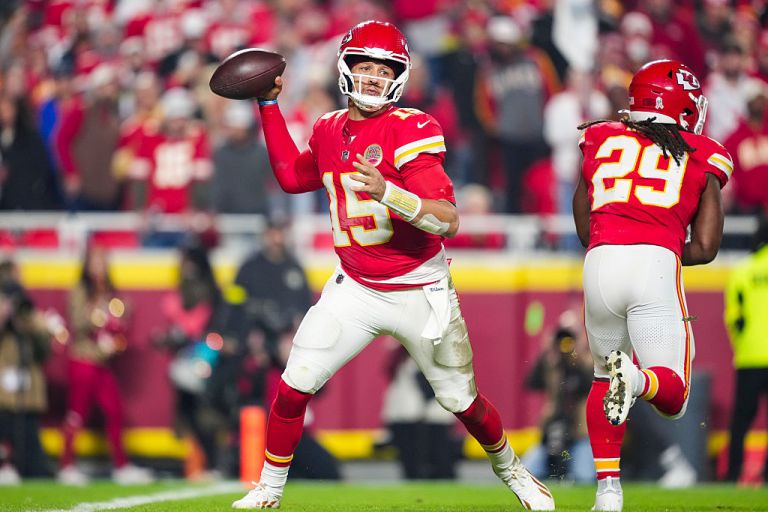Best NFL Prop Bets for Chiefs vs. Bills on Sunday 11/2/25