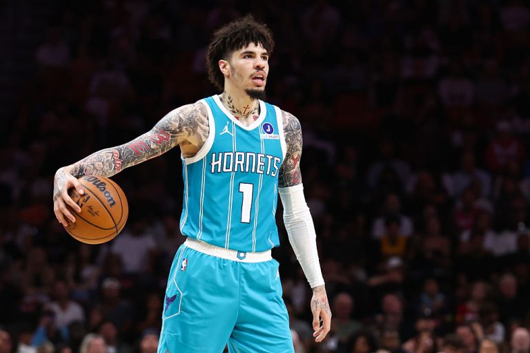 What happened to LaMelo Ball? Live injury updates for Hornets vs. Pelicans on 2/2/26