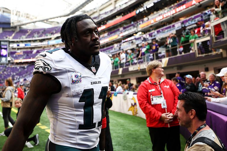 Is A.J. Brown right? Should you “get rid” of him in fantasy football before Week 11?