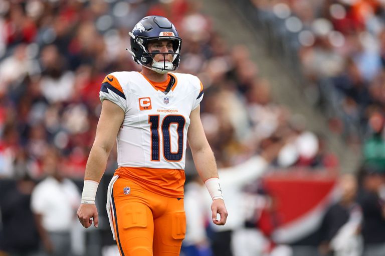 Fantasy Football Cheat Sheet: Top DraftKings NFL DFS Plays for Broncos vs. Raiders on Week 10 Thursday Night Football