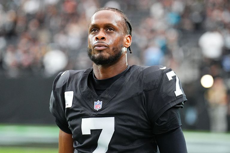 What happened to Geno Smith? Live injury updates for Raiders vs. Giants on Sunday 12/28/25