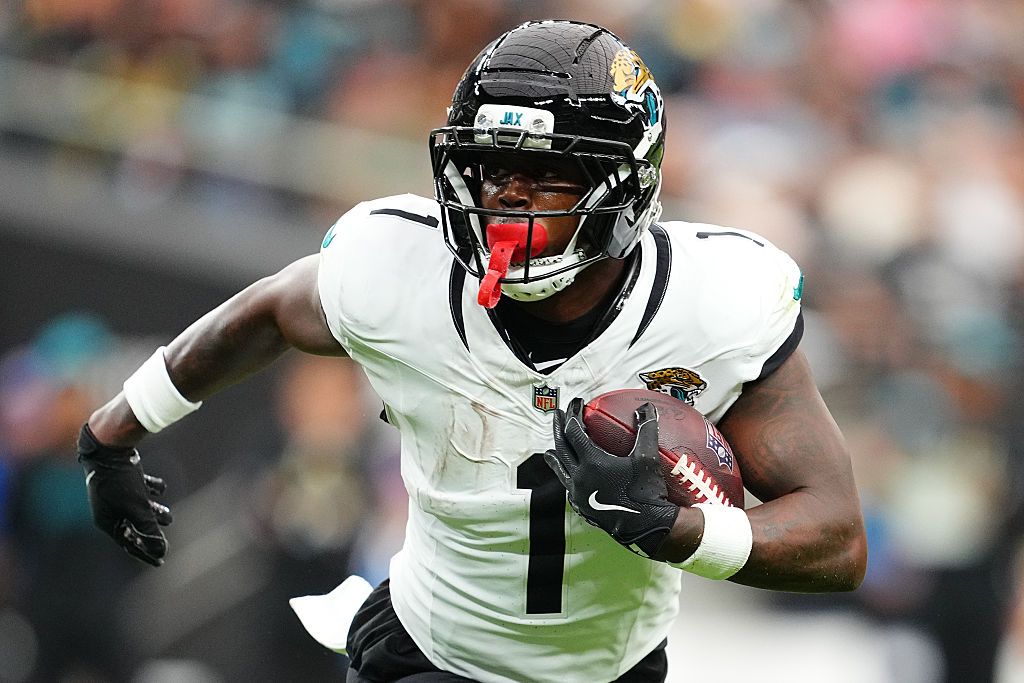 How does Travis Etienne Jr. signing with the Saints impact his 2026 fantasy football outlook?