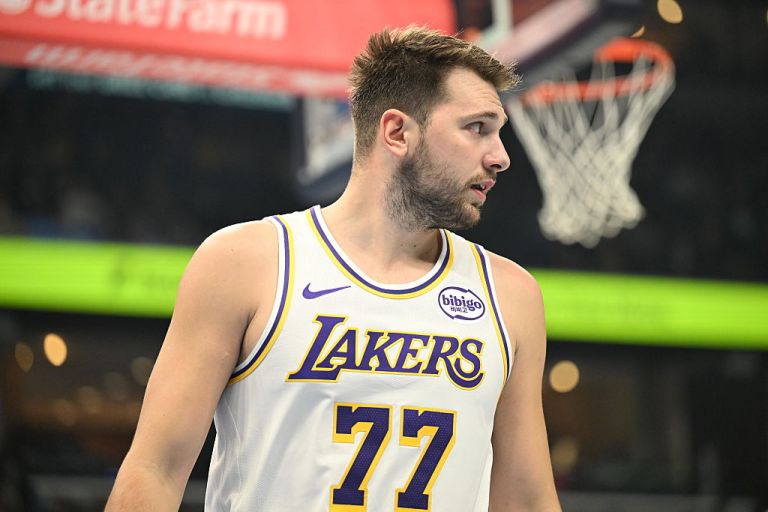 Los Angeles Lakers vs. Charlotte Hornets prediction, pick for Monday 11/10/25