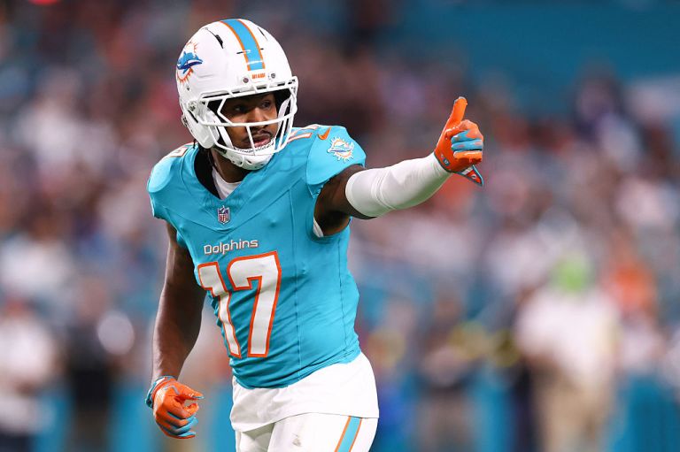 How valuable is Jaylen Waddle for fantasy football in 2026 after trade to Broncos?