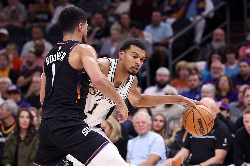 Phoenix Suns at San Antonio Spurs prediction, pick on Thursday 2/19/26