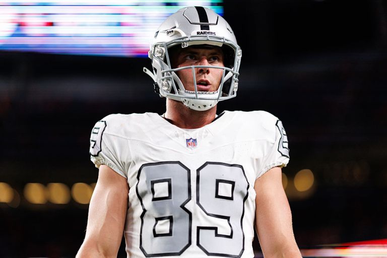 Best Brock Bowers Prop Bets for Cowboys vs. Raiders on Monday 11/17/25