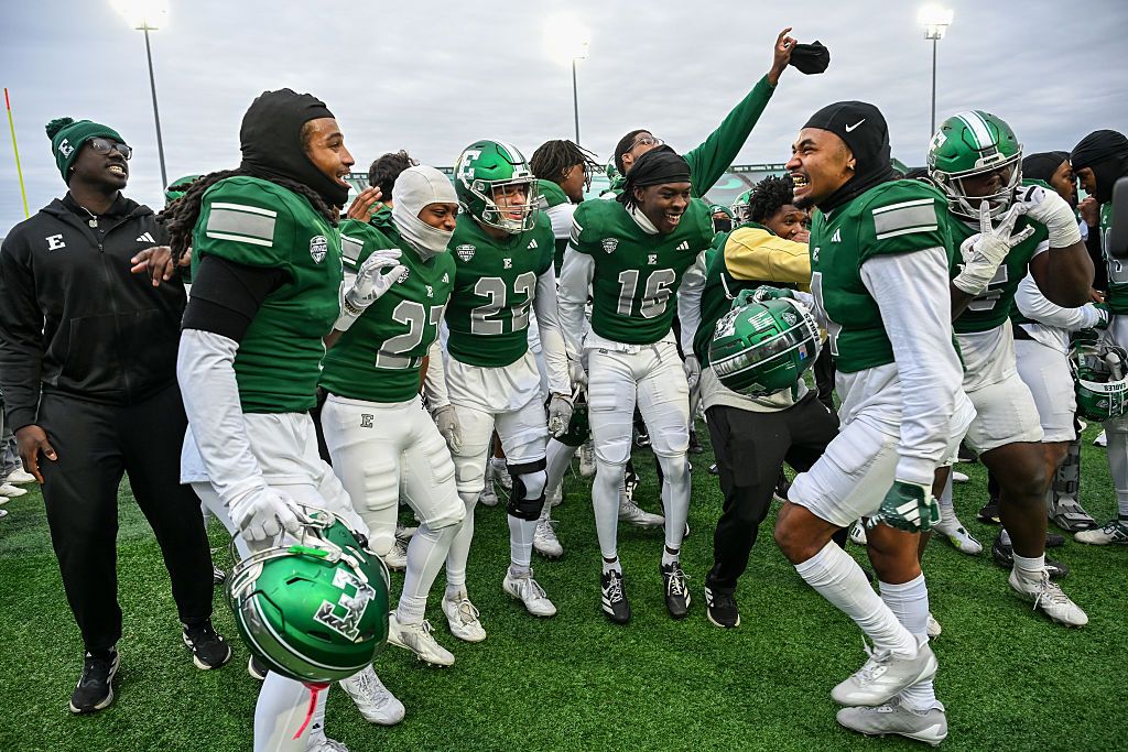 UMass Minutemen vs. Bowling Green Falcons prediction, pick for CFB Week 14 on Tuesday 11/25/25