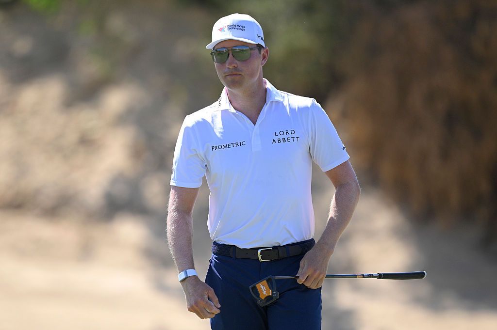 Top fantasy golf targets and pivot picks for the Sony Open in Hawaii