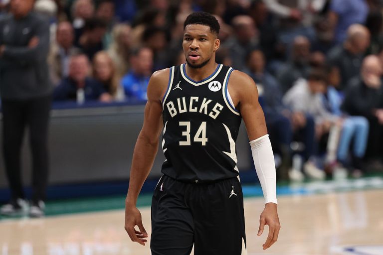 Giannis Antetokounmpo Headlines Today’s NBA Injury Report: Wednesday 11/12/25