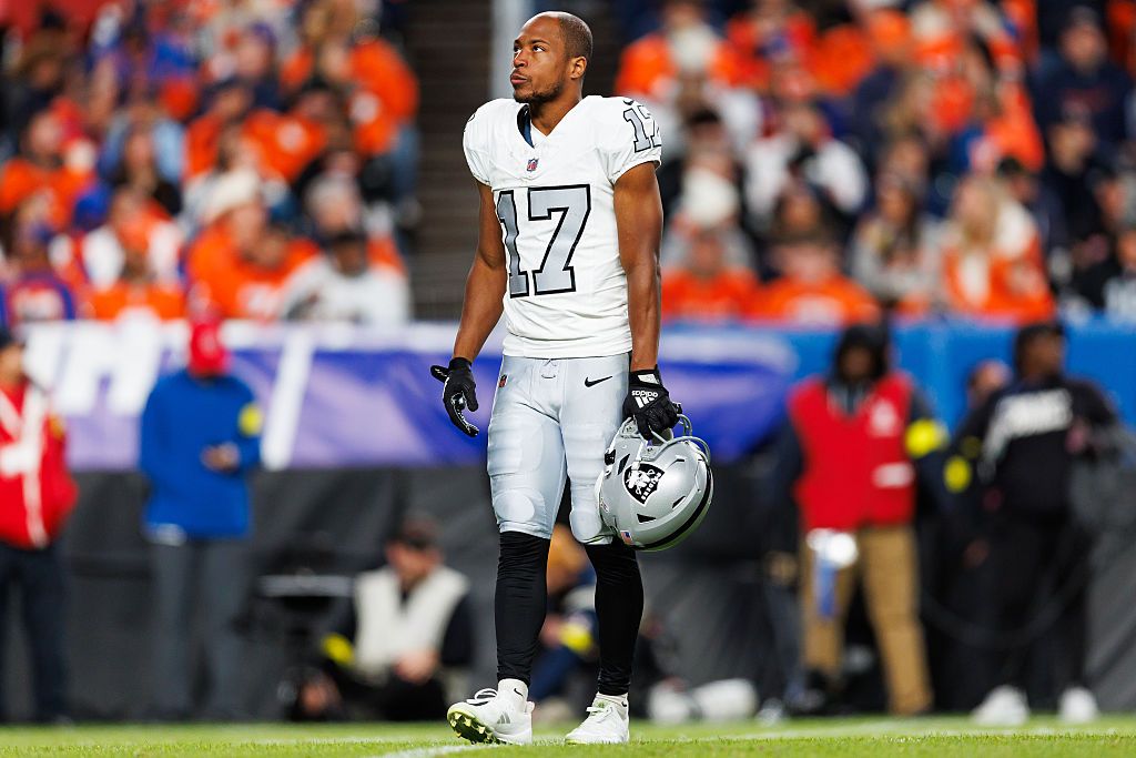 Best Tyler Lockett Prop Bets for Cowboys vs. Raiders on Monday 11/17/25
