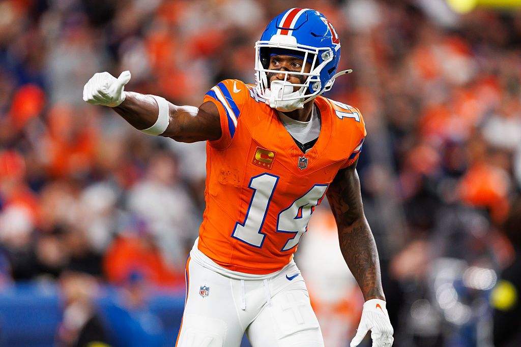 Fantasy Football Millionaire Picks: Top DraftKings NFL DFS Plays for Week 17’s Christmas Slate