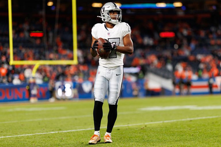 NFL Betting Cheat Sheet: Best Bets, Picks, Props for Raiders vs. Cowboys on Week 11 Monday Night Football