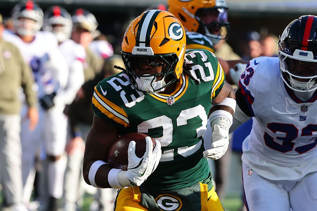 RB Start ‘Em, Sit ‘Em Picks: Fantasy Football Running Backs to Start or Sit in Week 12