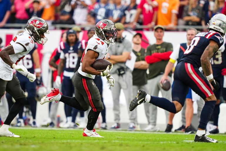 DraftKings NFL Pick6 Fantasy Football Picks: Top Plays and Projections for Rams vs. Buccaneers on Sunday Night Football