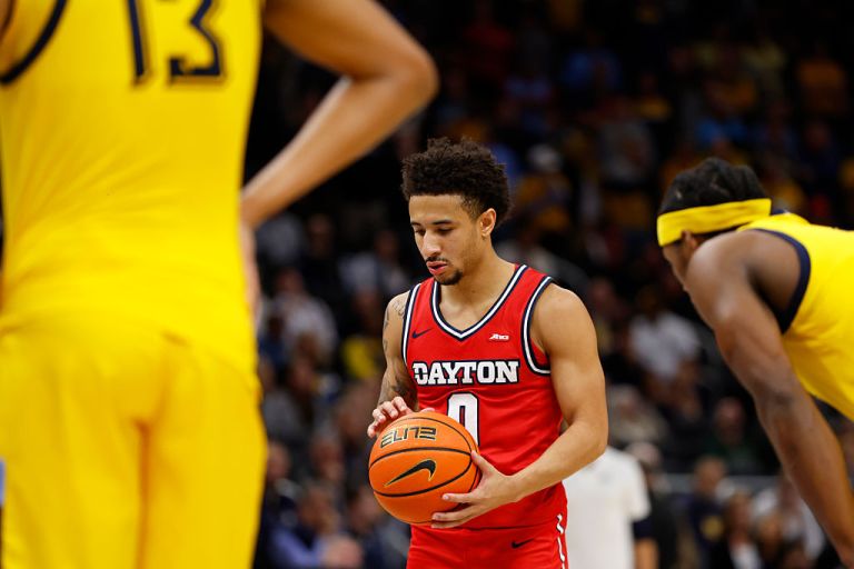 Loyola Chicago Ramblers vs. Dayton Flyers prediction, pick for NCAAM on Friday 1/16/26