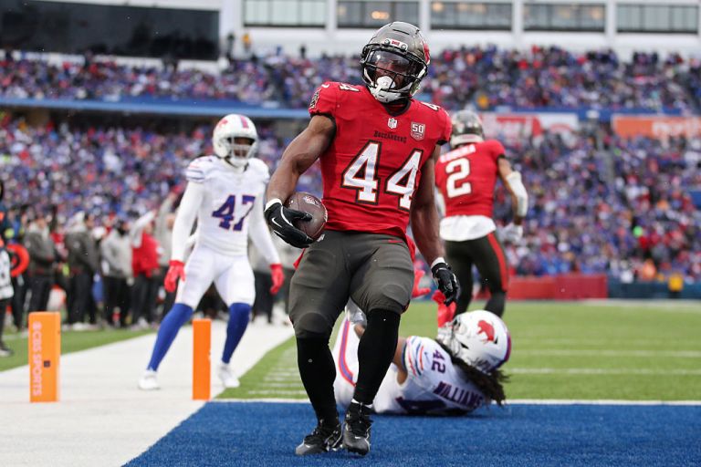 How will Sean Tucker and Bucky Irving split snaps in Week 12 vs. the Rams?