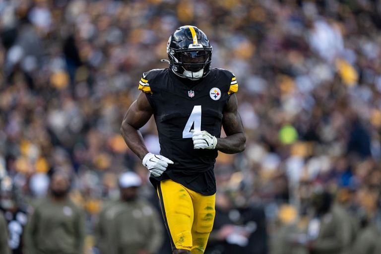 Fantasy Football Picks: Dolphins vs. Steelers DraftKings NFL DFS MNF Showdown Strategy