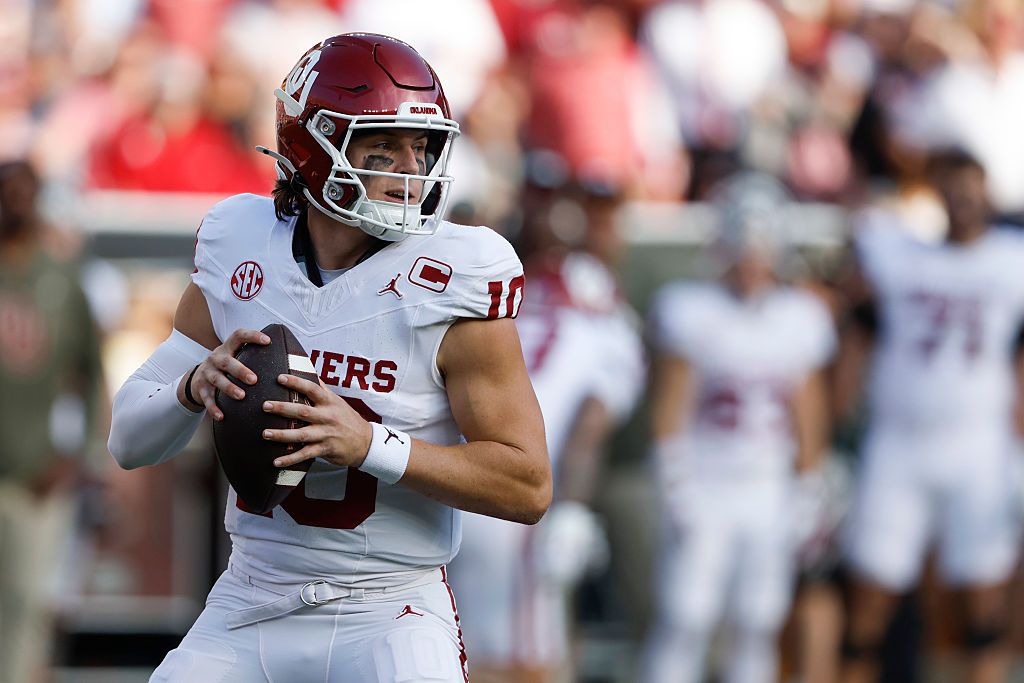 College Football Best Bets: Matt Leinart Parlay Picks on DraftKings Sportsbook for Saturday 11/22/25