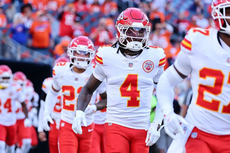 Fantasy Football Picks: Texans at Chiefs DraftKings NFL DFS SNF Showdown Strategy