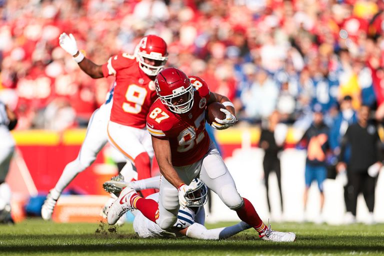 Dave Portnoy’s Thanksgiving Football Parlay Picks for Thursday 11/27/25