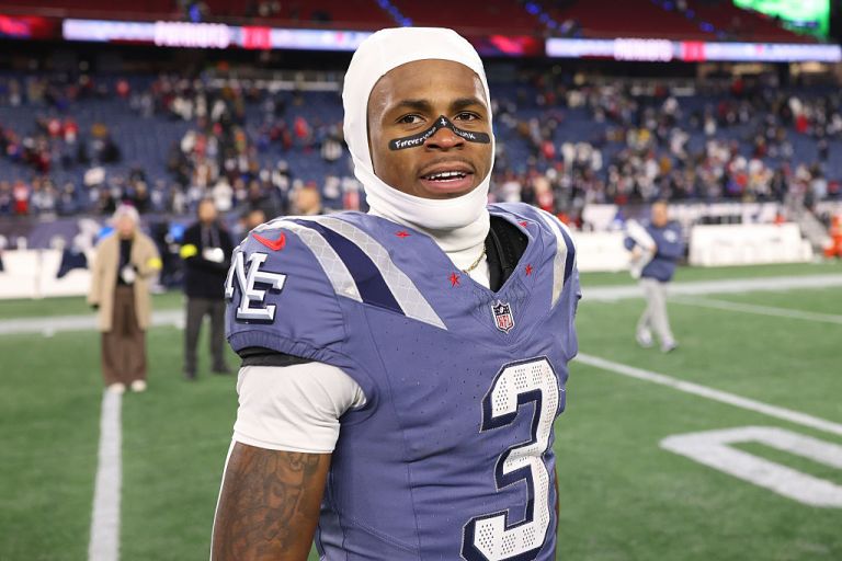 Will DeMario Douglas bets be refunded after injury during Patriots vs. Ravens in NFL Week 16?