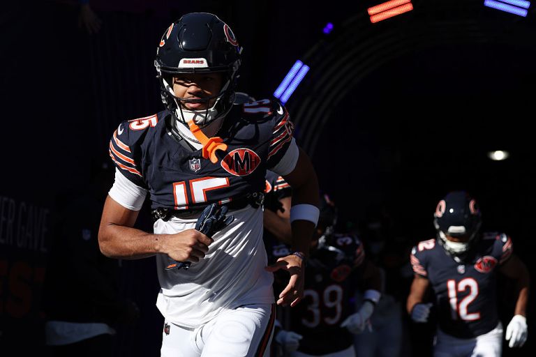 Rome Odunze best prop bet for Bears at Eagles on Friday 11/28/25