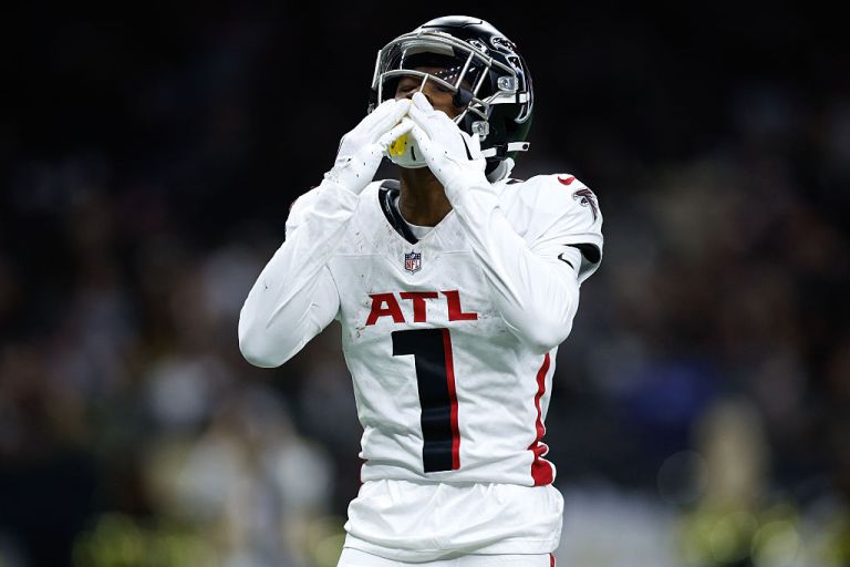 Darnell Mooney best prop bet for Falcons at Buccaneers on Thursday 12/11/25