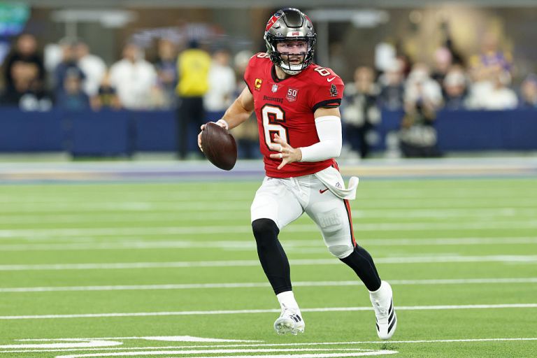 What happened to Baker Mayfield? Live injury updates for Buccaneers at Rams on Sunday 11/23/25