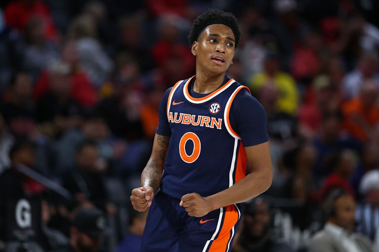 College Basketball prediction, pick for Auburn vs. Michigan on Tuesday 11/25/25