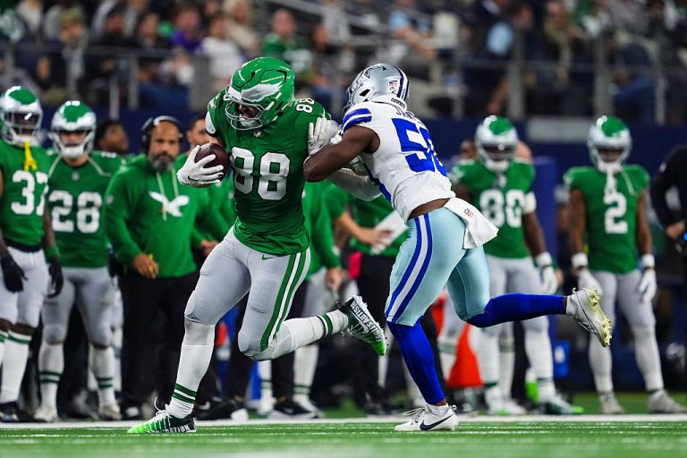 Best Dallas Goedert Prop Bets for Eagles vs. Chargers on Monday 12/8/25