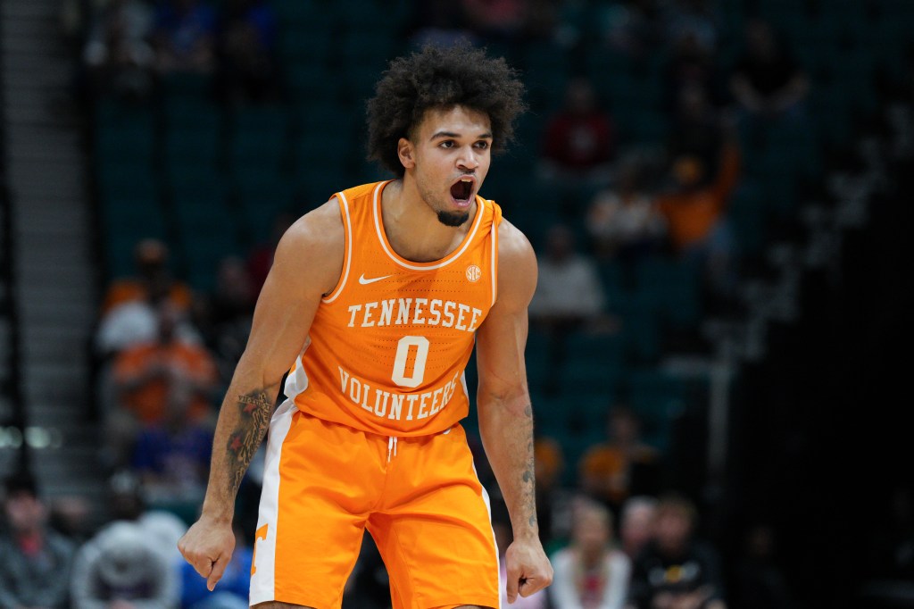 Kansas Jayhawks vs. Tennessee Volunteers prediction, pick for NCAAM on Wednesday 11/26/25